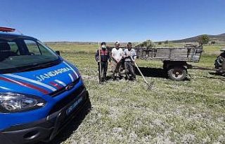 Jandarma, Dünya Çiftçiler Günü’nde traktörle...