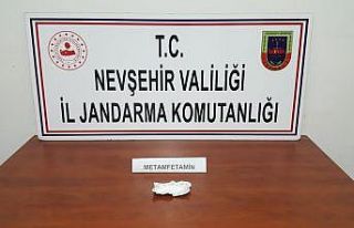 Jandarma uyuşturucudan 2 kişiyi gözaltına aldı