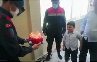Jandarmadan şehit çocuğuna sürpriz doğum günü:...