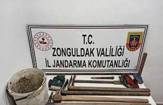 Kaçak kazı yapan 4 şüpheliye jandarma baskını