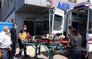 Kağıt toplayıcısı yüksekten düşerek hastanelik...