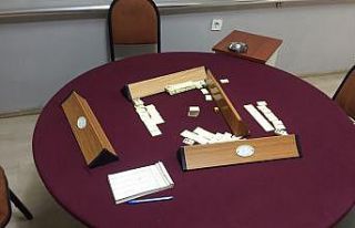 Kahvehanede okey partisi yapan 14 kişi suçüstü...