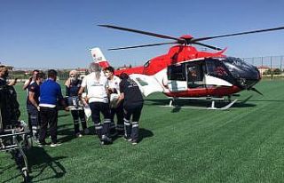 Kalp krizi geçiren kişiye hava ambulansı