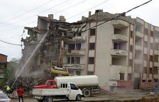 Kanuni Bulvarı’nın inşaası için istimlak edilen...