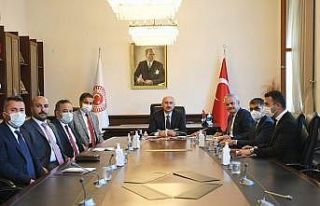 Karabük heyeti Bakan Karaismailoğlu ile görüştü