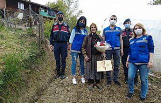 Karabük’te şehit anneleri "Anneler Günü"nde...