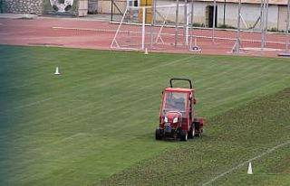 Karaman’da Kemal Kaynaş Stadyumu’nun çimleri...