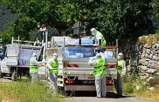 Karantina altına alınan mahalleye gıda desteği