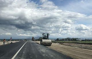 Kars-Arpaçay karayolunda yol çalışmaları başladı