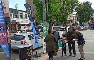 Kars’ta polis anne ve anne adaylarını bilgilendirdi