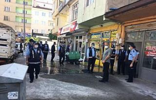Kars’ta zabıta kaldırım işgallerine izin vermiyor