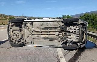 Kastamonu’da D-100’de kamyonet devrildi