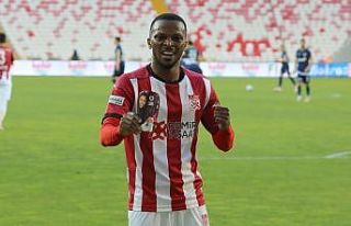 Kayode ligdeki 6. golünü attı