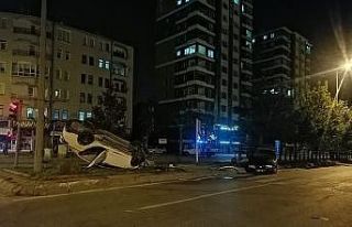 Kayseri’de 6 kişinin yaralandığı feci kaza kamerada:...