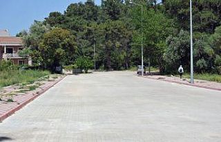 Kemer’de 2 mahallede yol yapım çalışması