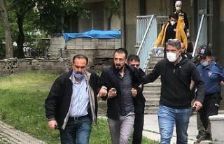 Kendini bıçakla eve kapatan madde bağımlısı...