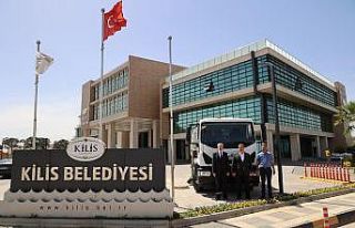 Kilis Belediyesine temizlik aracı hibe edildi