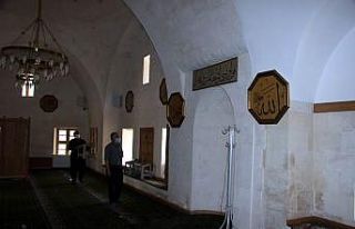 Kilis’in tarihi camileri orjinal hat yazıları...