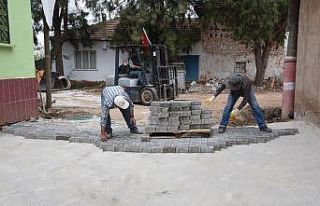 Kışın çamurdan, yazın tozdan kurtuldular