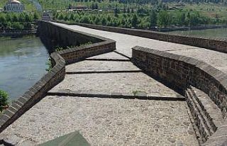Kısıtlama bayrama denk geldi, Diyarbakır’da tarihi...