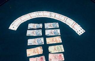 Kısıtlamada kumar partisi yapan 11 kişiye ceza...