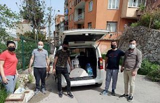 Kısıtlamada Mudanyalı gençler sokak hayvanlarını...