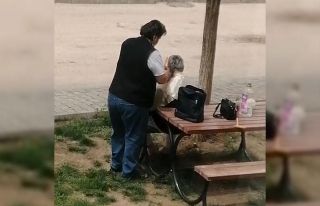 Kısıtlamada sokak ortasında saç tıraşı görenleri...