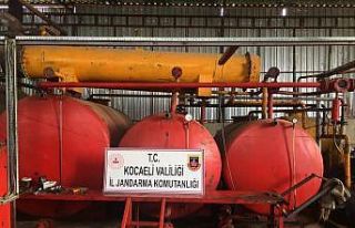 Kocaeli’de 6 bin litre kaçak akaryakıt ele geçirildi