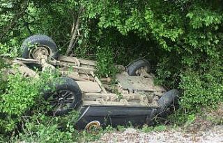 Kontrolden çıkan orman işletme aracı ters döndü:...