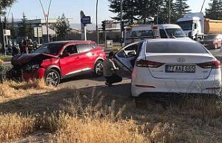 Konya’da cip ile otomobil çarpıştı: 6 yaralı