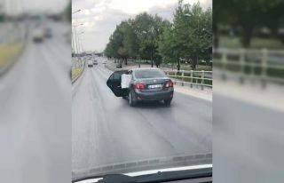 Konya’da eşya yüklü otomobilin arka kapısı...