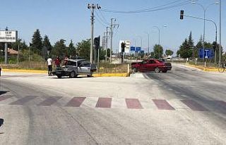 Konya’da otomobiller çarpıştı: 1 yaralı