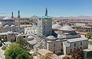 Kubbe-i Hadra’ya yeni çiniler yerleştirildi