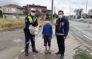 Küçük Semih’ten yürekleri ısıtan hareket