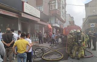 Küçükçekmece’de bir anda yanmaya başlayan tüp...