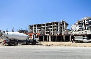 Kuşadası’nda kurallara uymayan inşaatlara geçit...