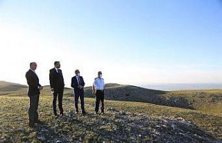 Kütahya’nın İncebel Tepesi’ne yamaç paraşütü...