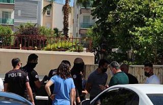 Lüks rezidanstaki pandemi kurallarını ihlale polis...