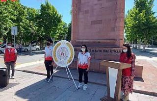 Malatya’da Atatürk anıtına çelen sunuldu