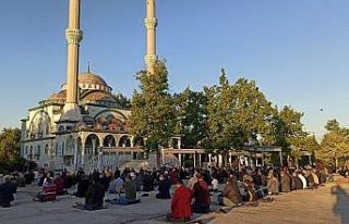 Malatya’da bayram namazında camiler doldu