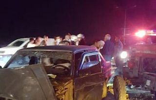 Malatya’da otomobil ile traktör çarpıştı: 5...