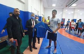 Malatyalı güreşçi, Avrupa şampiyonasında Türkiye’yi...