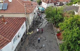 Manisa’da bir mahalle sel felaketi yaşadı