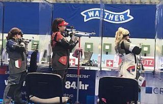 Manisalı milli sporcu Türkiye rekoru kırdı