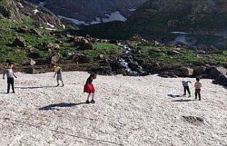 Mayıs ayında doyasıya kartopu keyfi