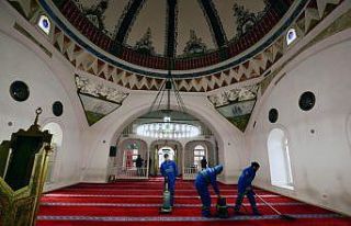 Menteşe’deki camilerde bayram temizliği