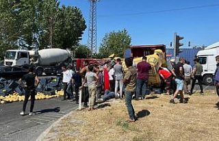 Mersin’de iki kamyon çarpıştı: 2 yaralı