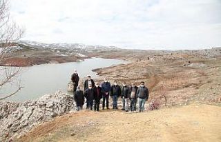 Mezitli Belediyesinden üreticiye sulama suyu desteği