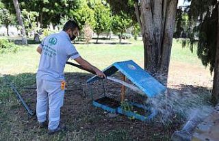 Mezitli’de hayvanların beslenme üniteleri temizlendi