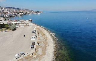 Milyonluk manzaralı evlerde bedava oturuyorlar